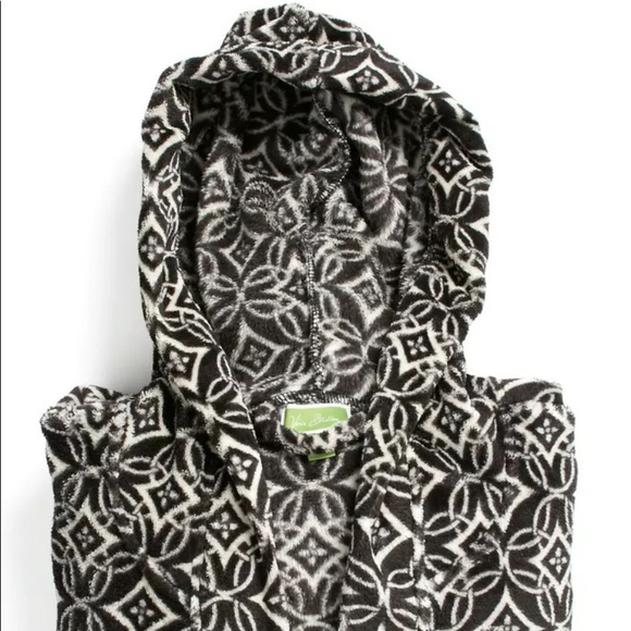 Vera Bradley Hooded Fleece Robe Bathrobe in Concerto  SM/Med Retail $58.00 NWT - Picture 2 of 3